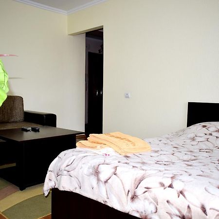 Apartment On Krushelnitskoy 73 Rivne Ngoại thất bức ảnh