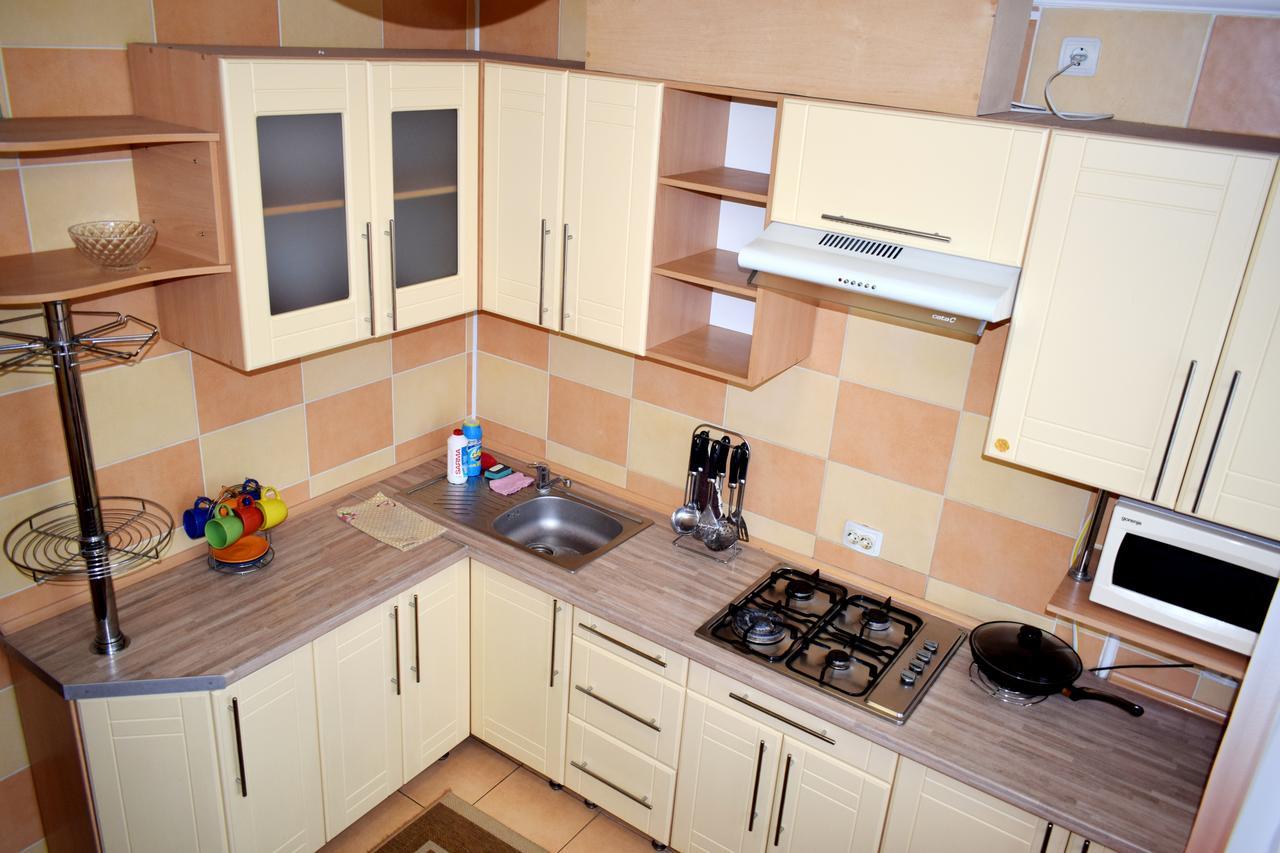 Apartment On Krushelnitskoy 73 Rivne Ngoại thất bức ảnh