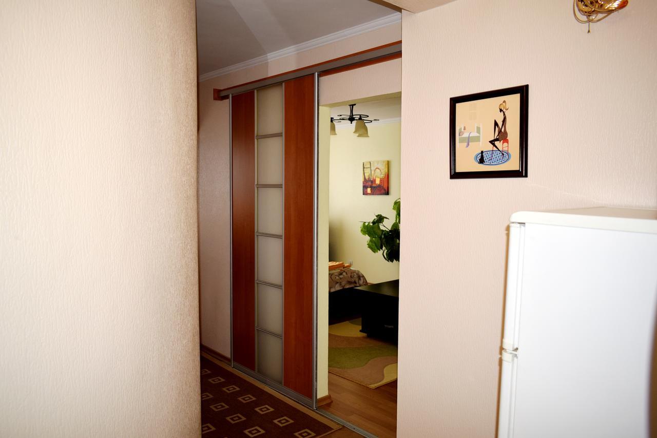 Apartment On Krushelnitskoy 73 Rivne Ngoại thất bức ảnh