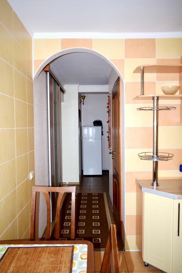Apartment On Krushelnitskoy 73 Rivne Ngoại thất bức ảnh